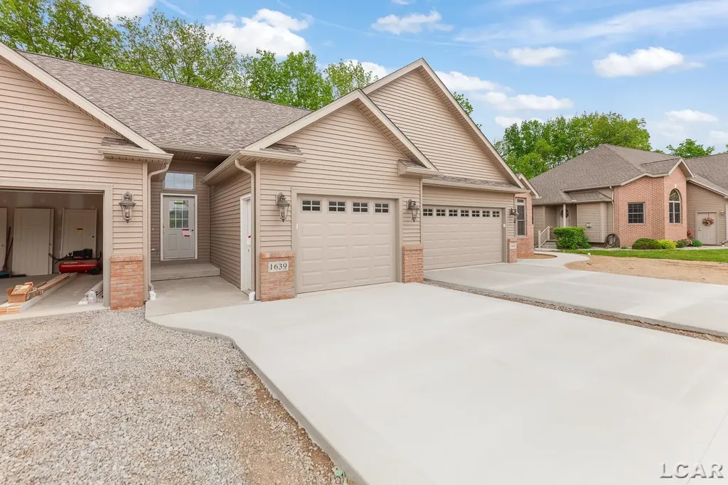 1639 Rivers Edge Court Madison Charter Township MI 49221
