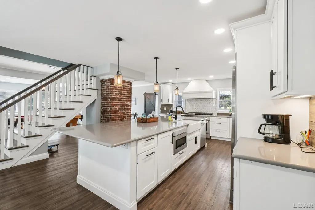 2550 Bent Oak Avenue Adrian Township MI 49221