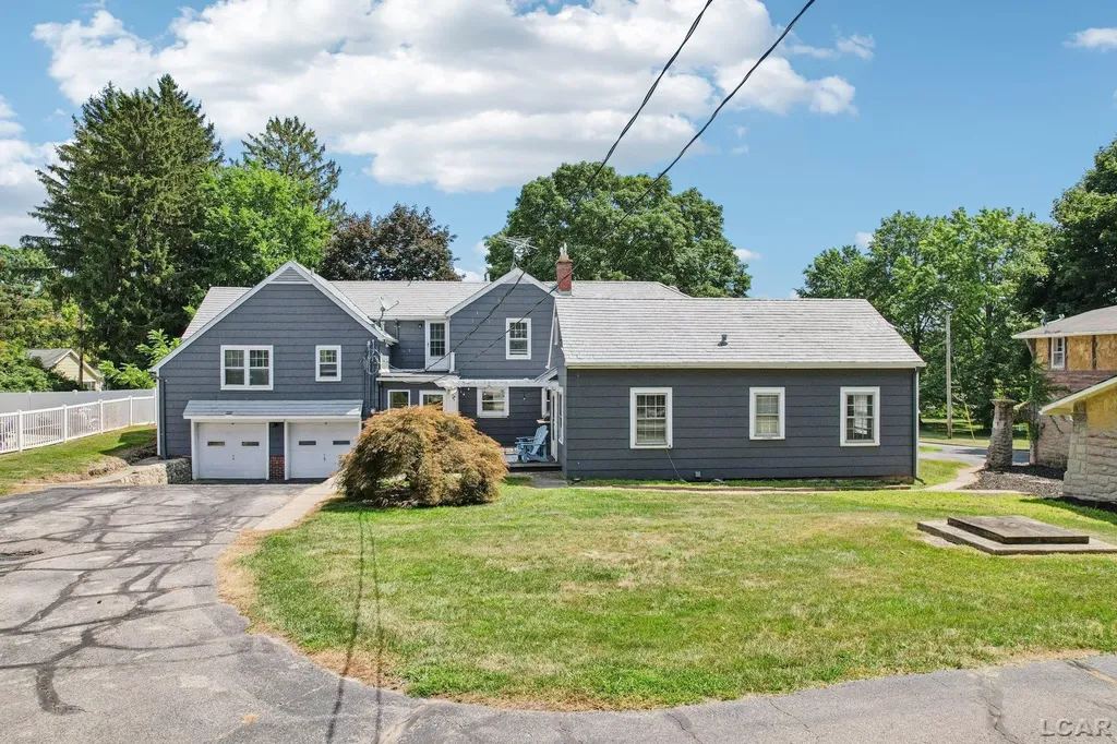 2550 Bent Oak Avenue Adrian Township MI 49221