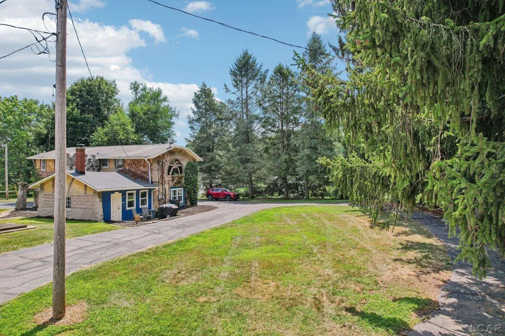 2550 Bent Oak Avenue Adrian Township MI 49221