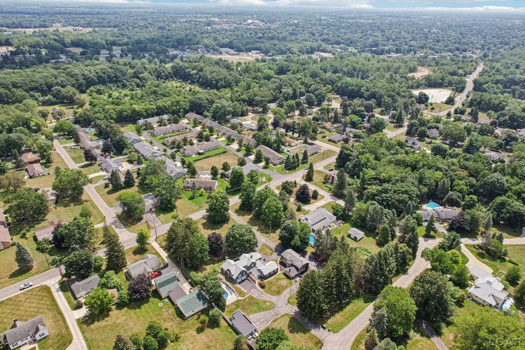 2550 Bent Oak Avenue Adrian Township MI 49221
