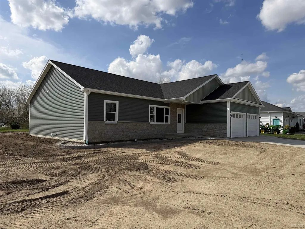 4173 Evergreen Road Adrian City MI 49221