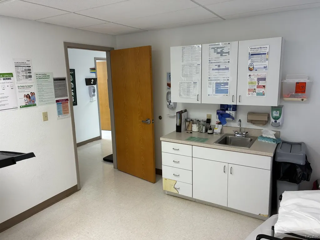157 West Brooke Highway Blissfield Village MI 49228