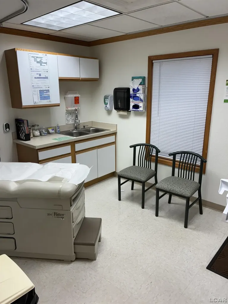 157 West Brooke Highway Blissfield Village MI 49228