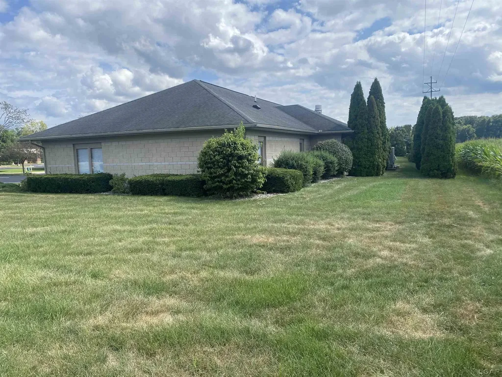 157 West Brooke Highway Blissfield Village MI 49228