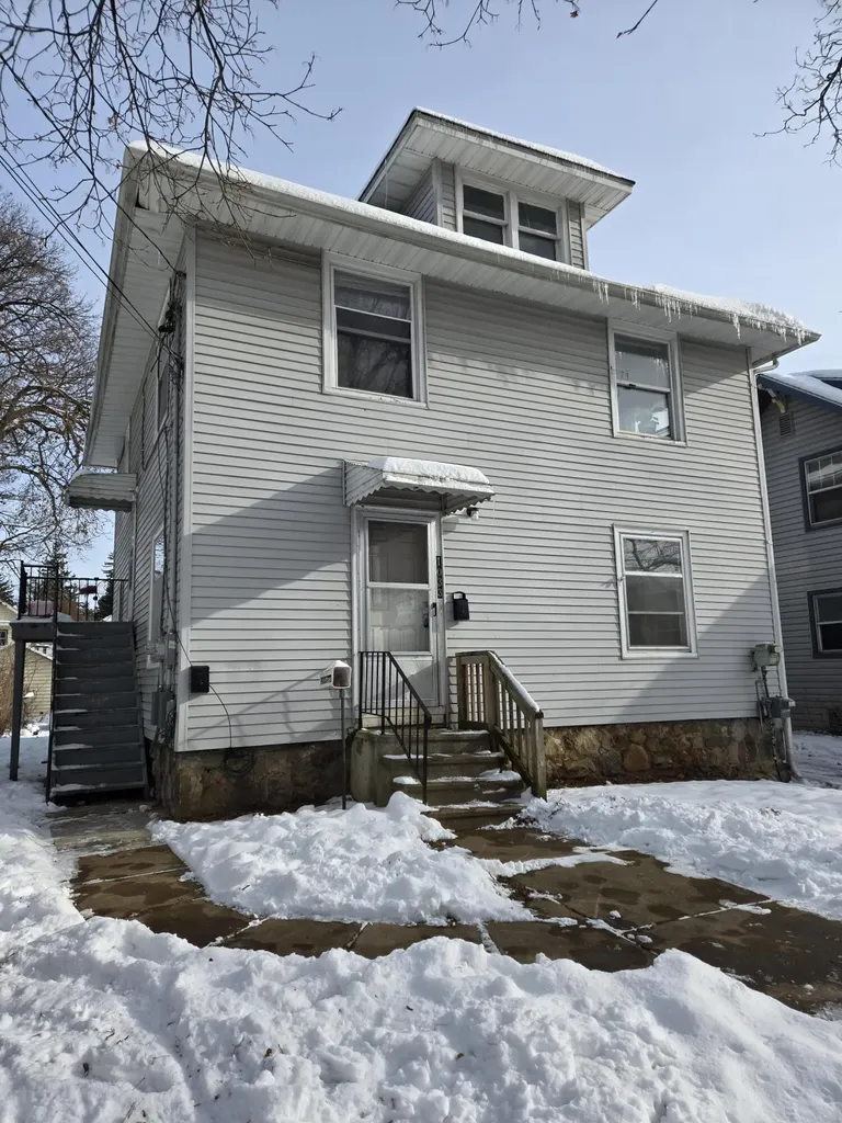 1033 1st Street Jackson City MI 49203