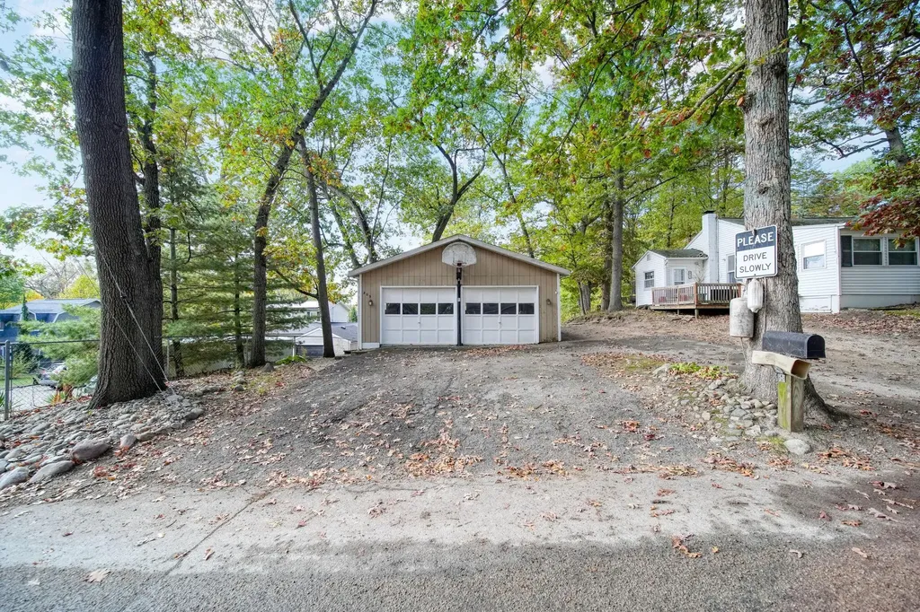 209 North Drive Brooklyn Village MI 49230