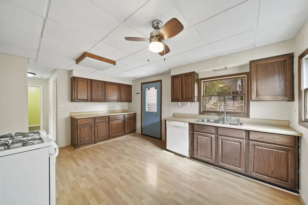 209 North Drive Brooklyn Village MI 49230
