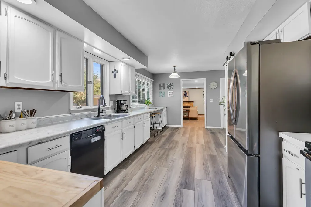 1678 W Kimmel Road Summit Township MI 49201