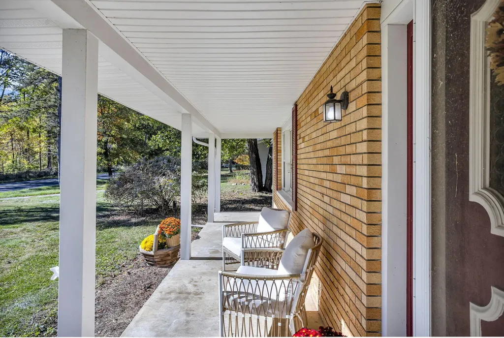 1678 W Kimmel Road Summit Township MI 49201