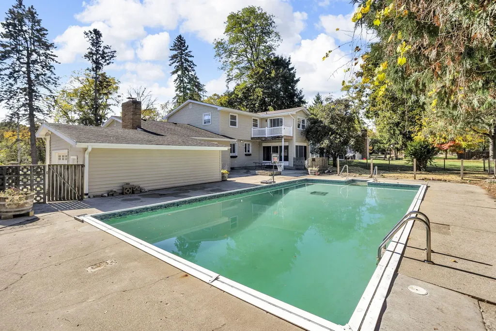 1678 W Kimmel Road Summit Township MI 49201