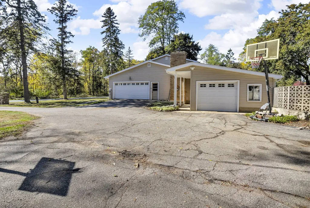 1678 W Kimmel Road Summit Township MI 49201