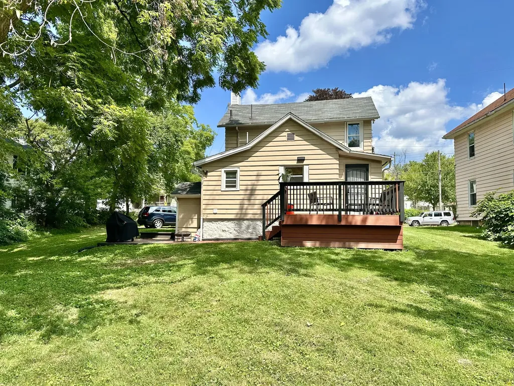 503 W Trail Street Jackson City MI 49201