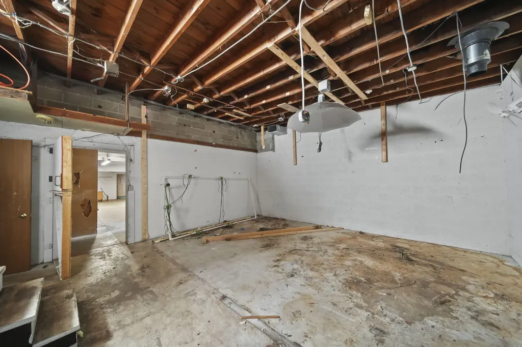 1314 Lansing Avenue Jackson City MI 49202