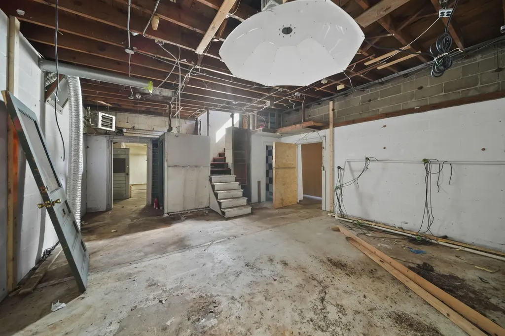1314 Lansing Avenue Jackson City MI 49202