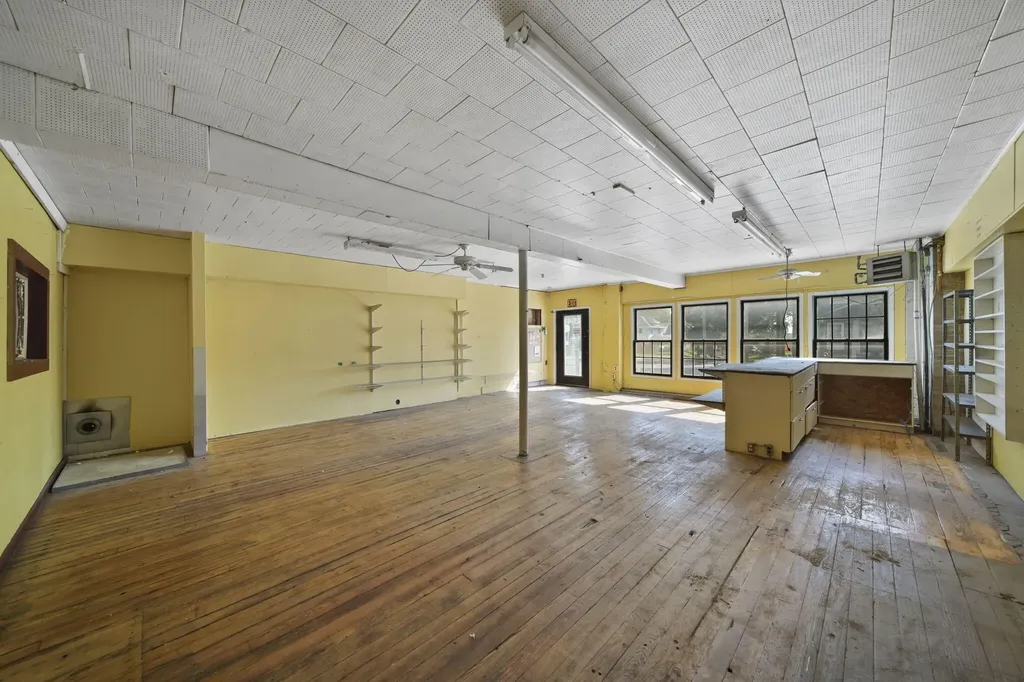 1314 Lansing Avenue Jackson City MI 49202