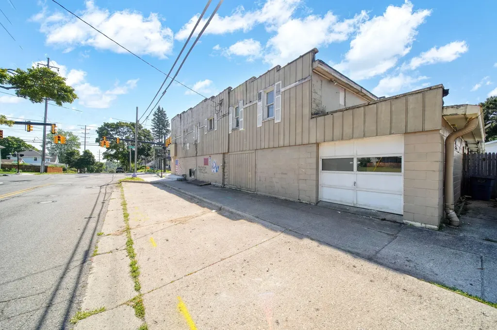 1314 Lansing Avenue Jackson City MI 49202