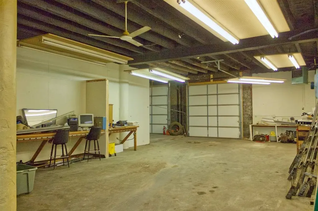 528 E Michigan Avenue Jackson City MI 49201