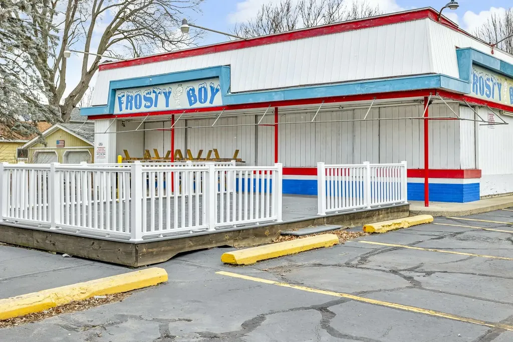 1201 Cooper Street Jackson City MI 49202