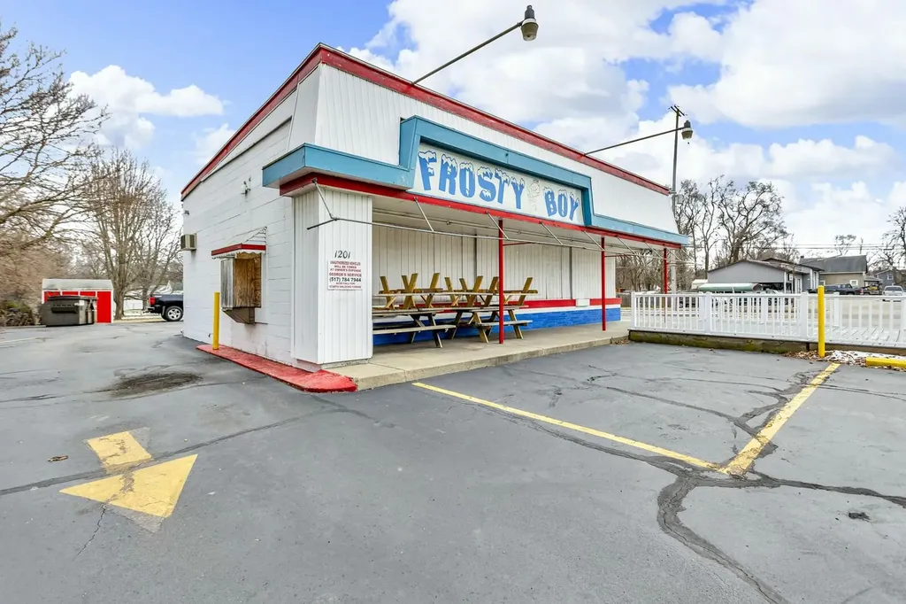 1201 Cooper Street Jackson City MI 49202