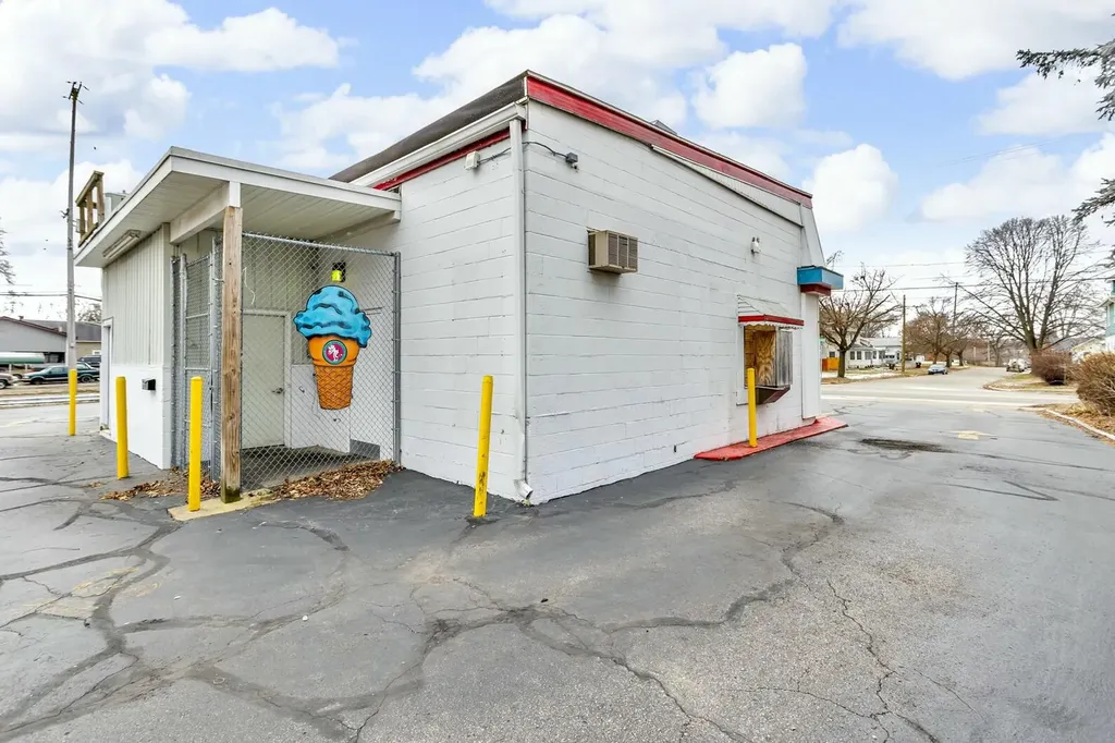 1201 Cooper Street Jackson City MI 49202