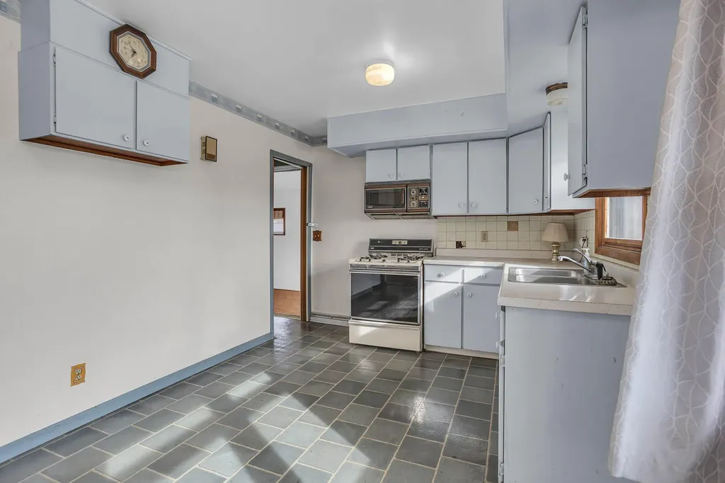 4946 Page Avenue Leoni Township MI 49254