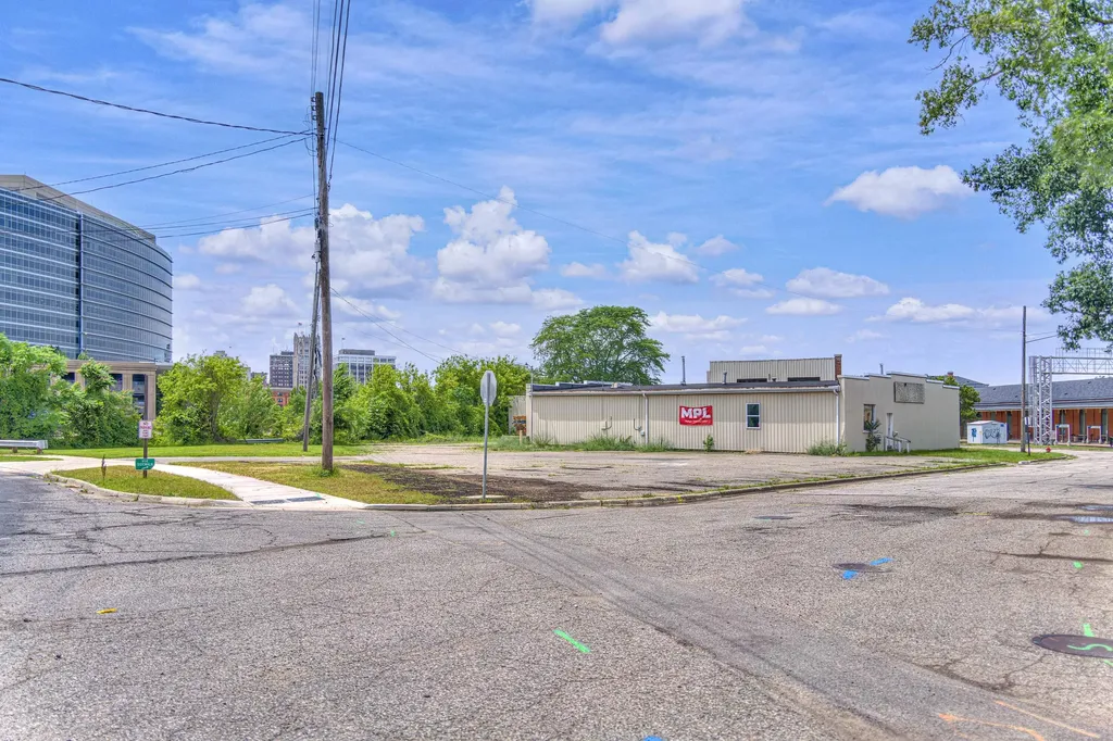 409-429 Hupp Avenue Jackson City MI 49201