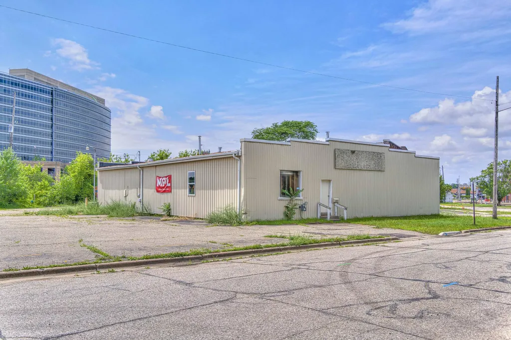 409-429 Hupp Avenue Jackson City MI 49201