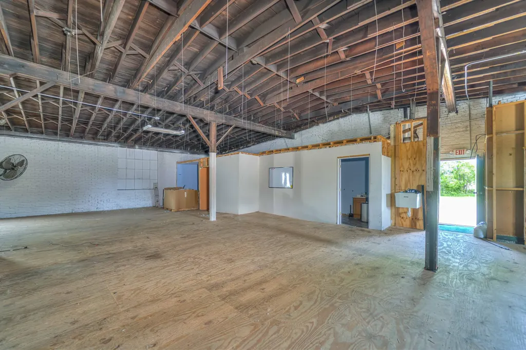 409-429 Hupp Avenue Jackson City MI 49201