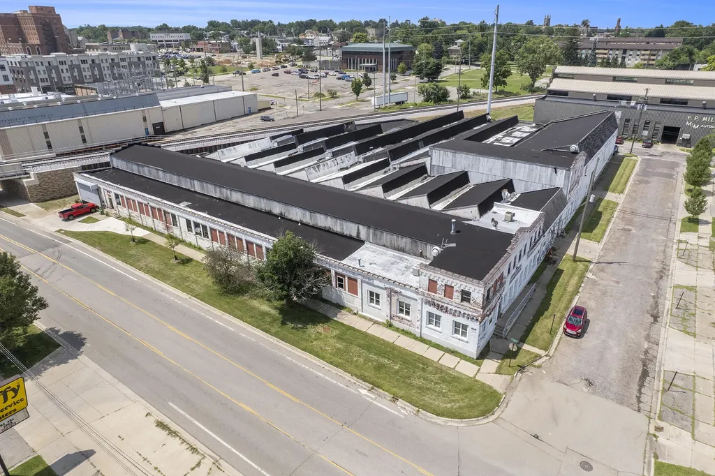 414 N Jackson Street Jackson City MI 49201
