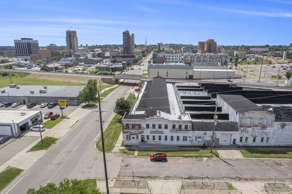 414 N Jackson Street Jackson City MI 49201