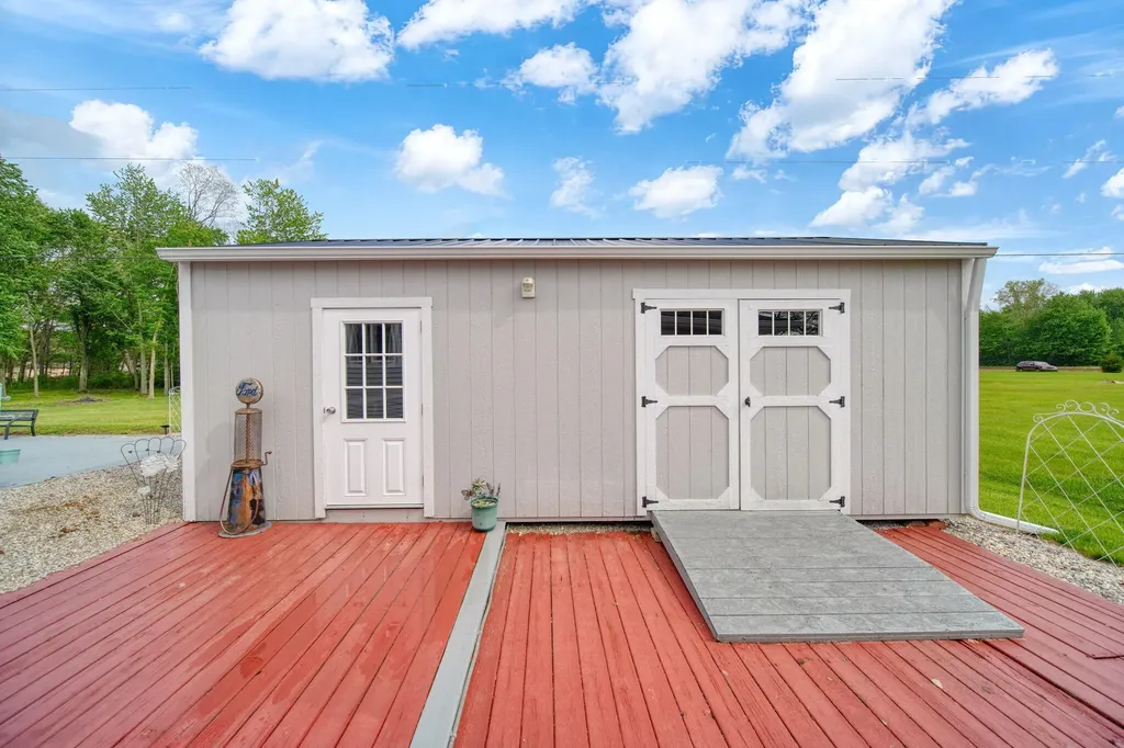 7465 Cement City Road Columbia Township MI 49230