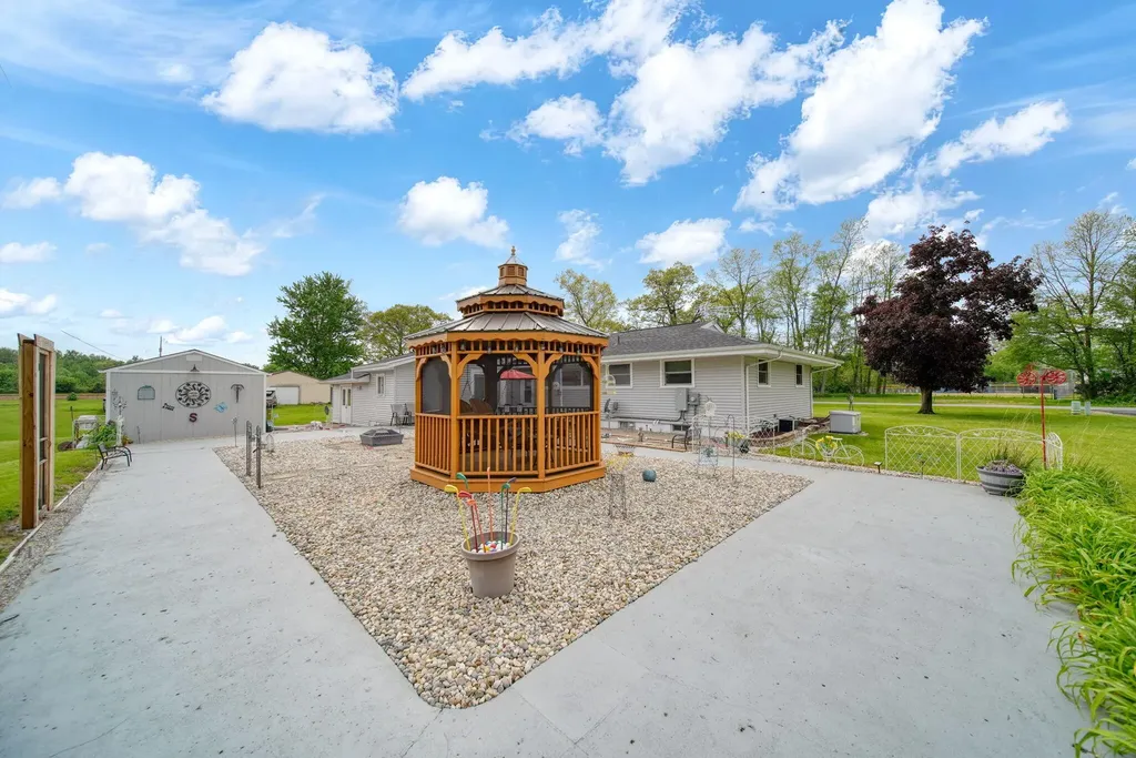 7465 Cement City Road Columbia Township MI 49230