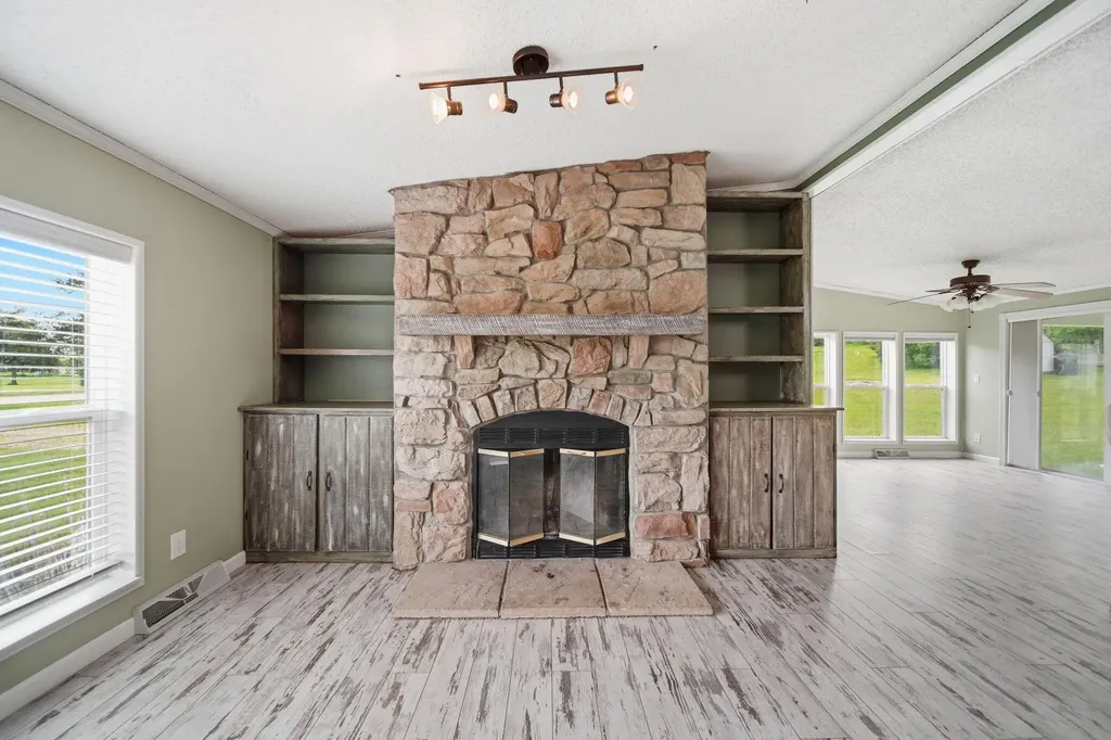 120 Kathy Lane Columbia Township MI 49230