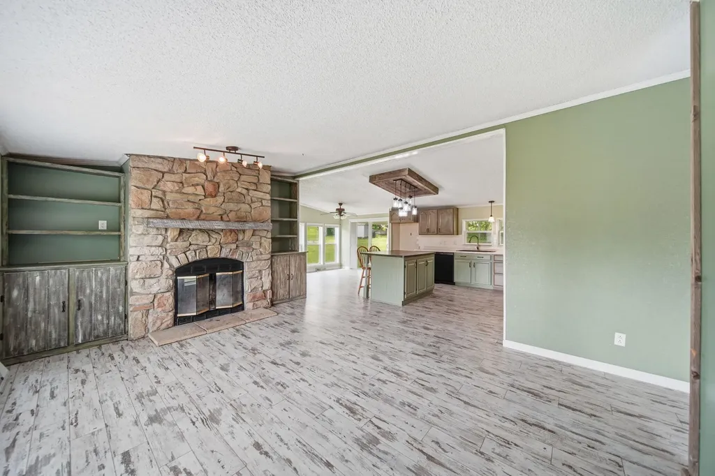 120 Kathy Lane Columbia Township MI 49230