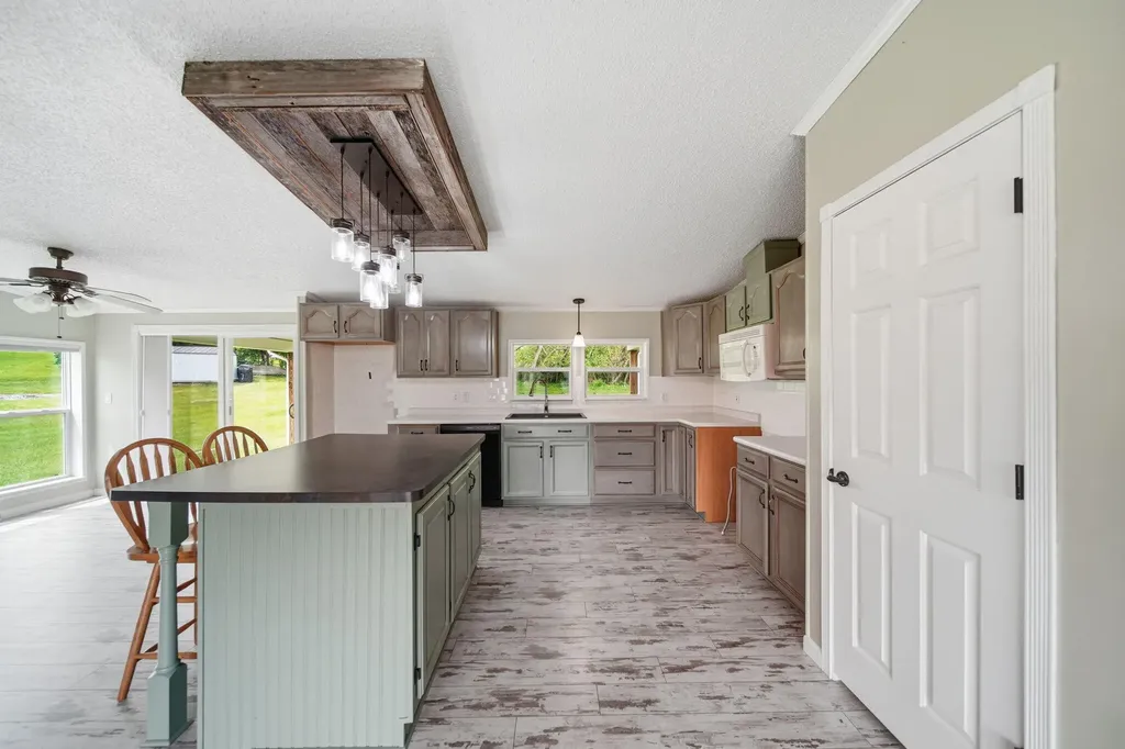 120 Kathy Lane Columbia Township MI 49230