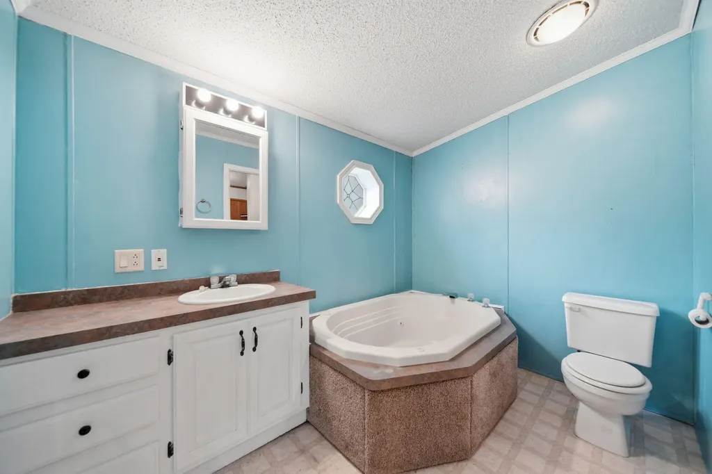 120 Kathy Lane Columbia Township MI 49230