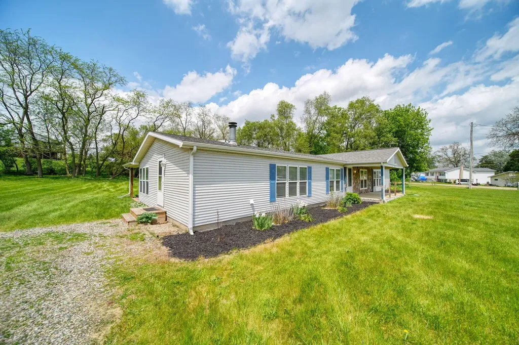 120 Kathy Lane Columbia Township MI 49230