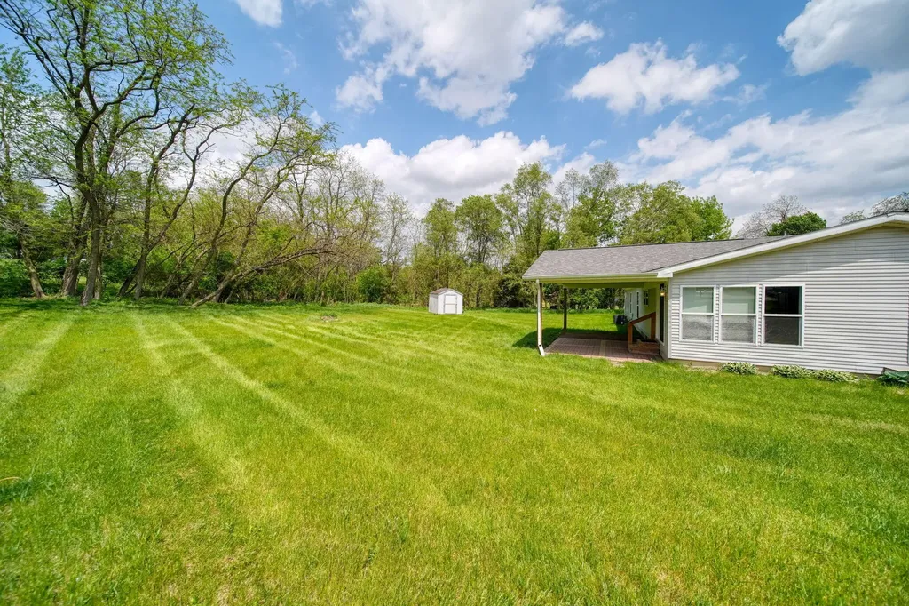 120 Kathy Lane Columbia Township MI 49230