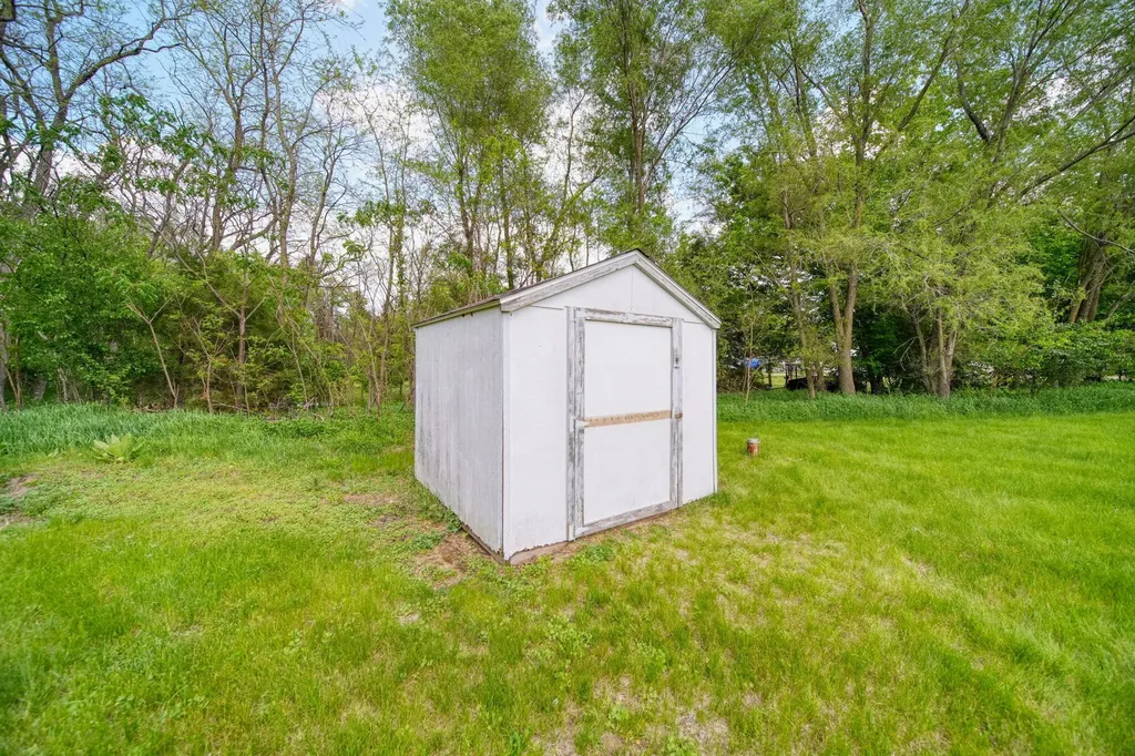 120 Kathy Lane Columbia Township MI 49230