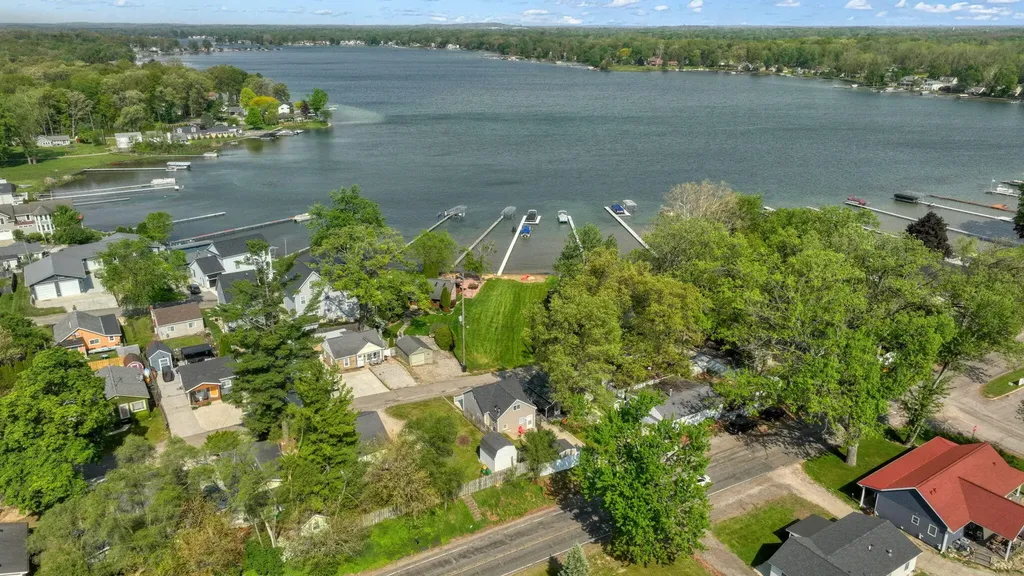 2948 Russell Court Columbia Township MI 49234