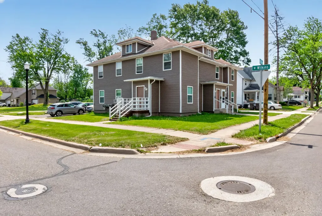 127 W Wilkins Street Jackson City MI 49203