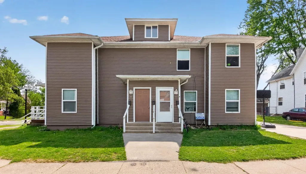 127 W Wilkins Street Jackson City MI 49203