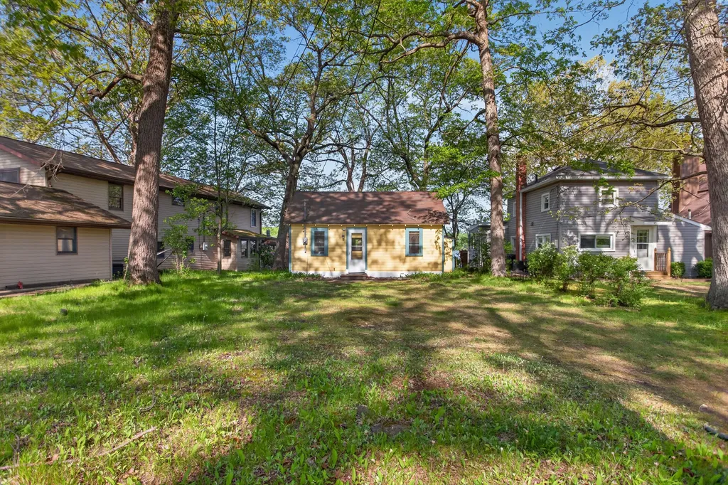 5036 Schrah Drive Waterloo Township MI 49259