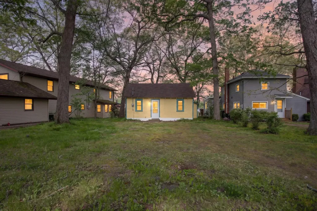 5036 Schrah Drive Waterloo Township MI 49259
