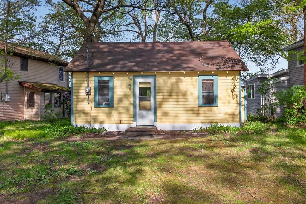 5036 Schrah Drive Waterloo Township MI 49259