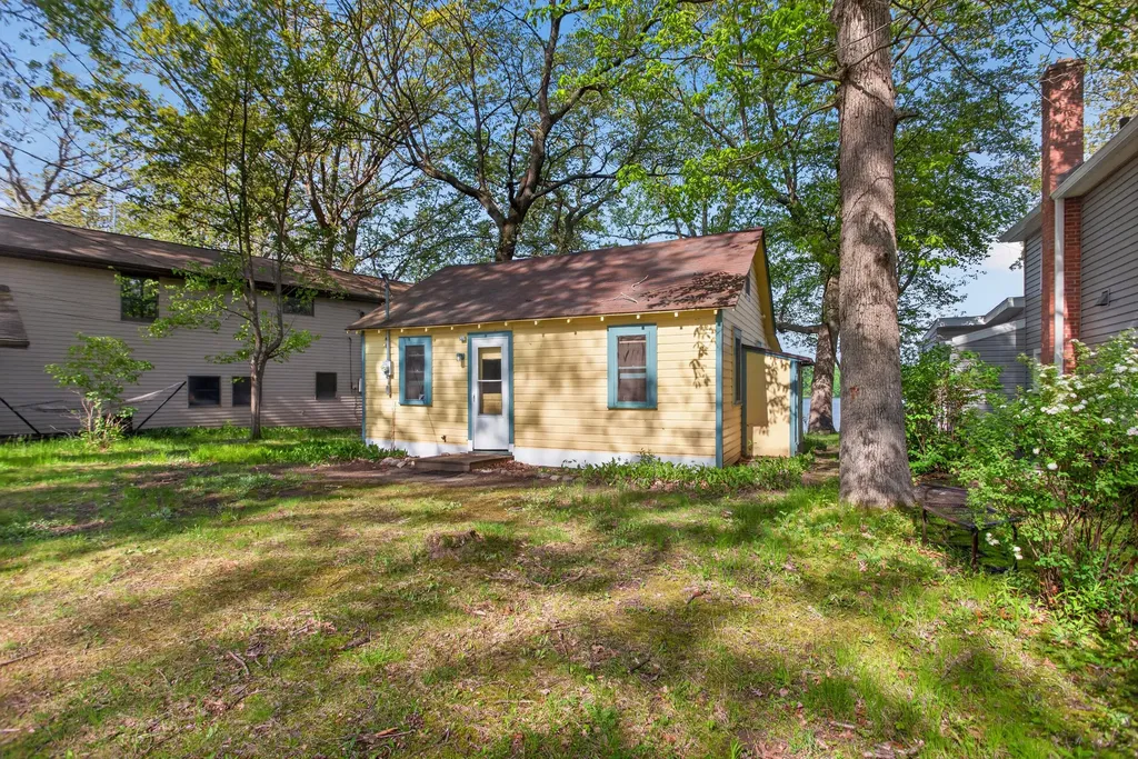 5036 Schrah Drive Waterloo Township MI 49259