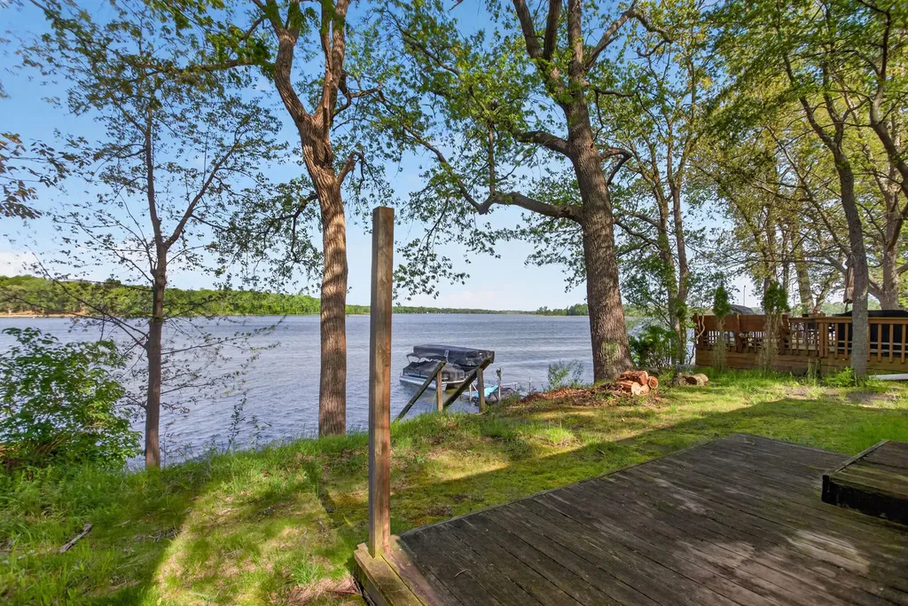 5036 Schrah Drive Waterloo Township MI 49259