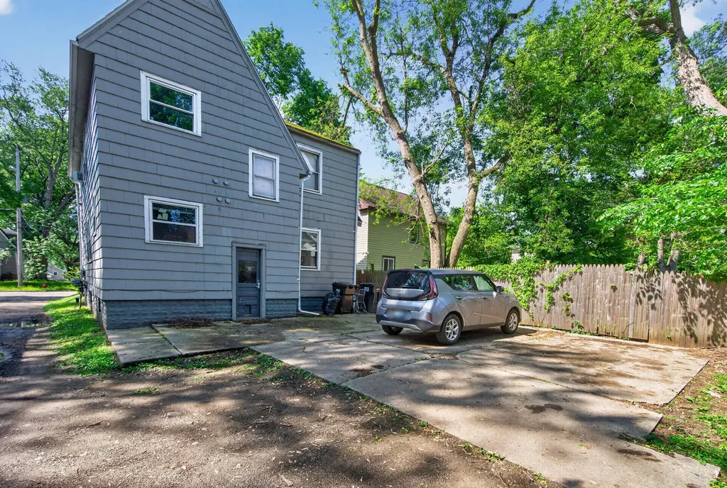242 W High Street Jackson City MI 49203