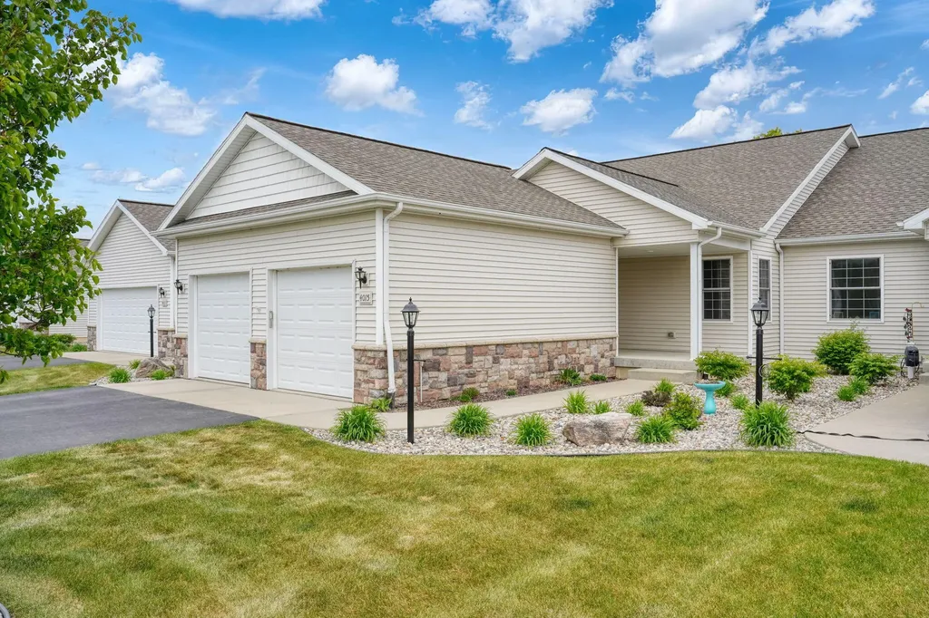 4015 Eastbridge Circle Stockbridge Village MI 49285